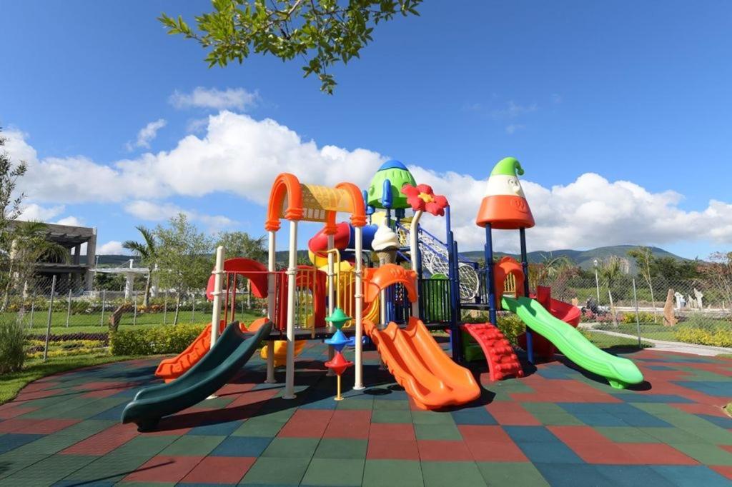Hermosa Casa En Orilla Del Lago -Zona De Villedos- San Cristobal Zapotitlan Kültér fotó